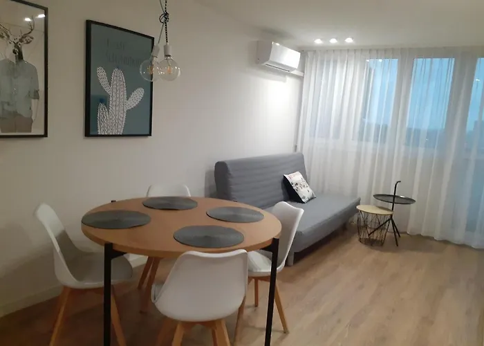 Ix Pietro - 9th Floor In